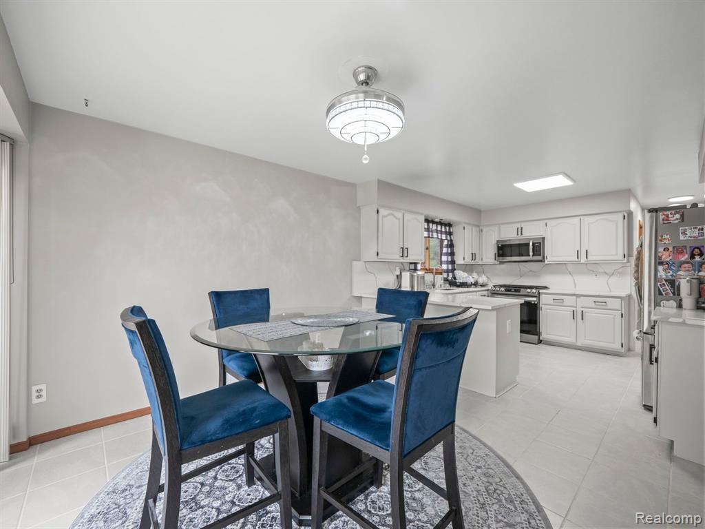 52478 FAWN Drive, Macomb, MI 48042 — Photo 16