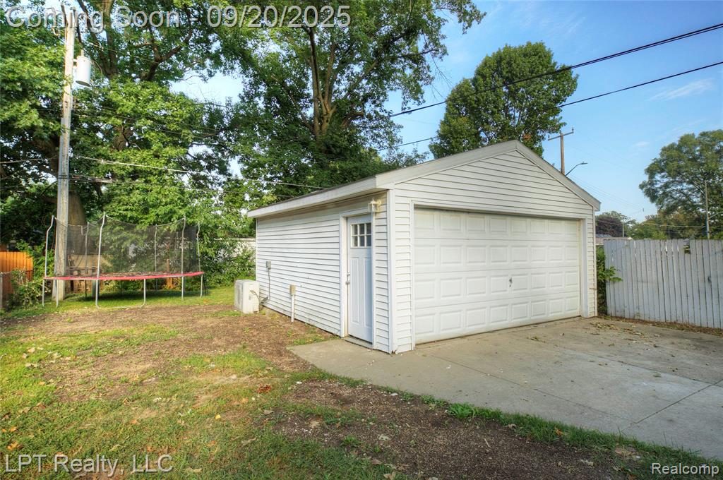 4476 Weddel Street, Dearborn Heights, MI 48125 — Photo 6