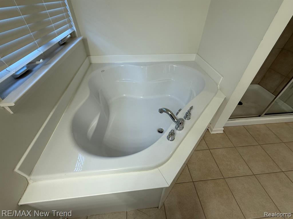 45156 BARTLETT Drive, Novi, MI — Photo 15
