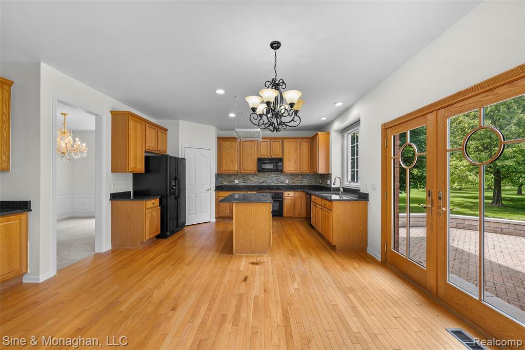 48322 Antique Road, Canton, MI 48187 — Photo 10