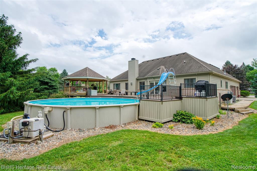 6952 Sharpe Road, Fowlerville, MI 48836 — Photo 48