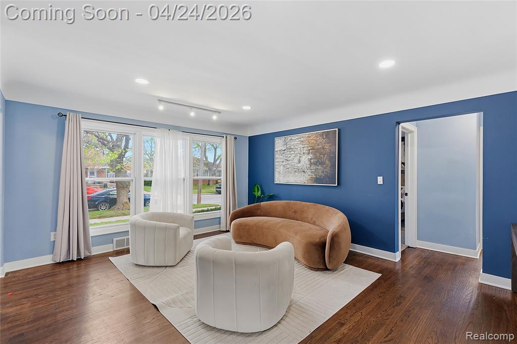 13431 Burton Street, Oak Park, MI 48237 — Photo 6