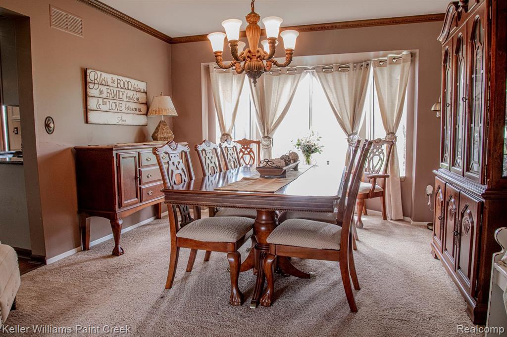 401 PINEHURST Drive, Rochester Hills, MI 48309 — Photo 7