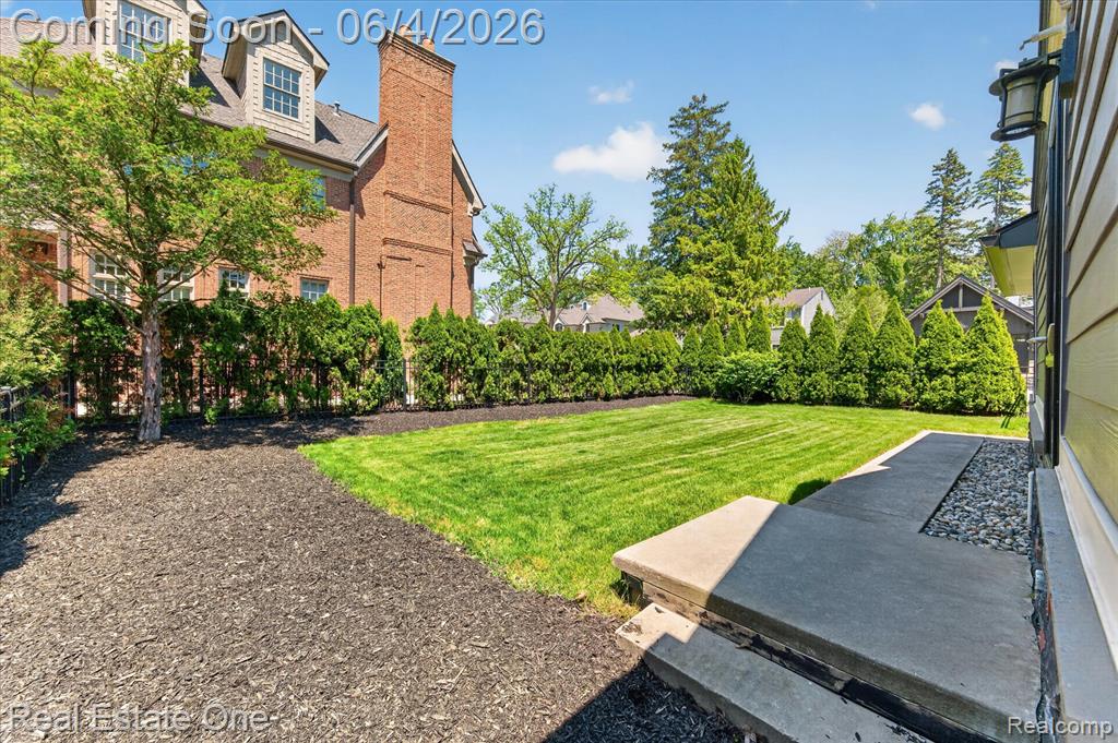 810 Harmon Street, Birmingham, MI 48009 — Photo 35