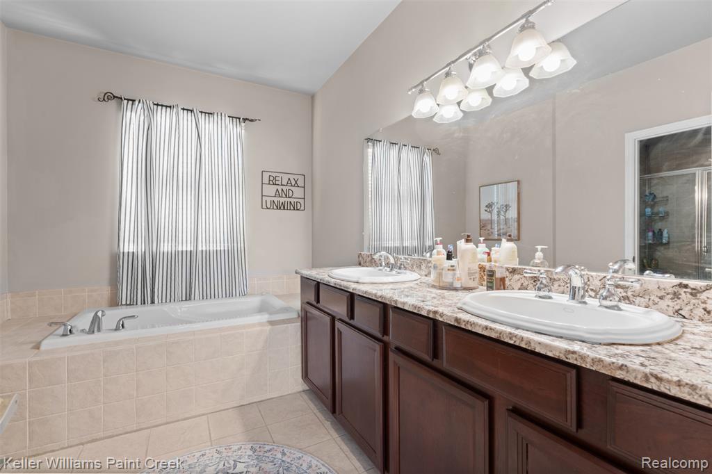 892 W Peninsula Court, Oxford, MI 48371 — Photo 15