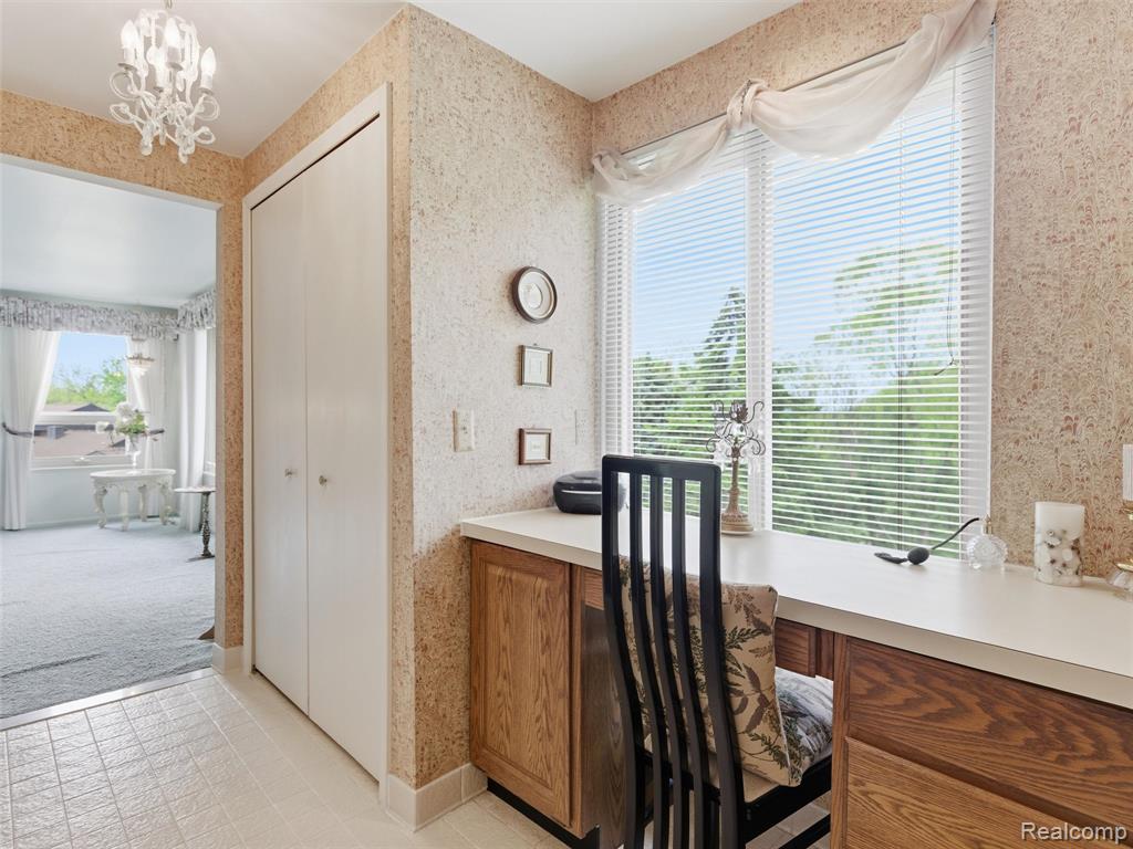 4261 Wabeek Lake Drive S, Bloomfield Hills, MI 48302 — Photo 27