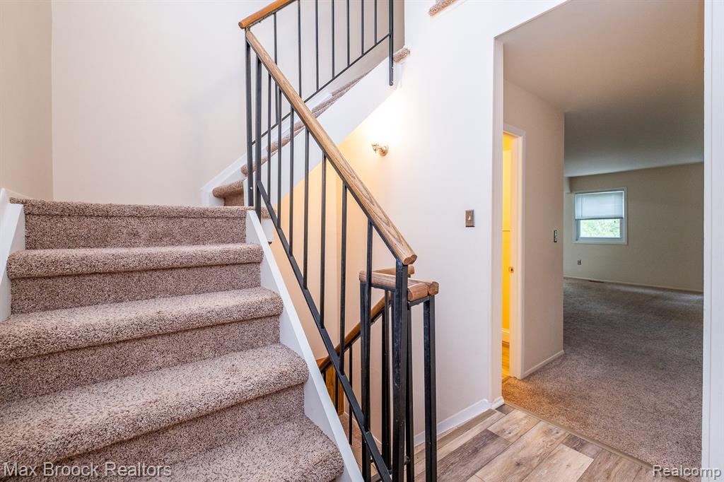 1829 BRENTWOOD Drive, Troy, MI 48098 — Photo 16