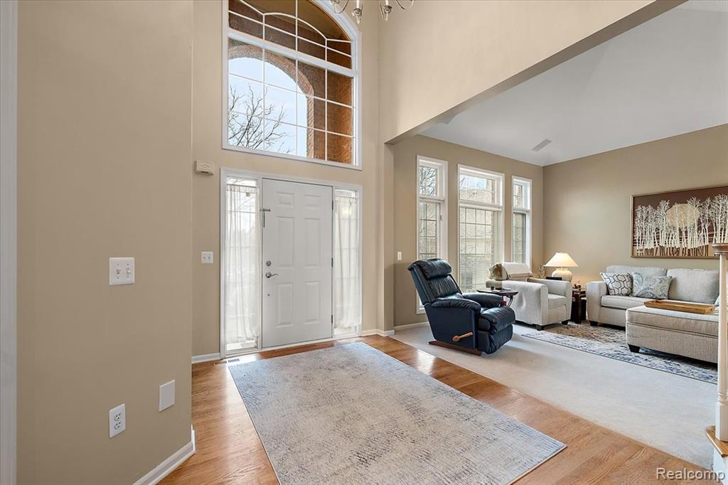 7108 Branford Court, West Bloomfield, MI — Photo 4