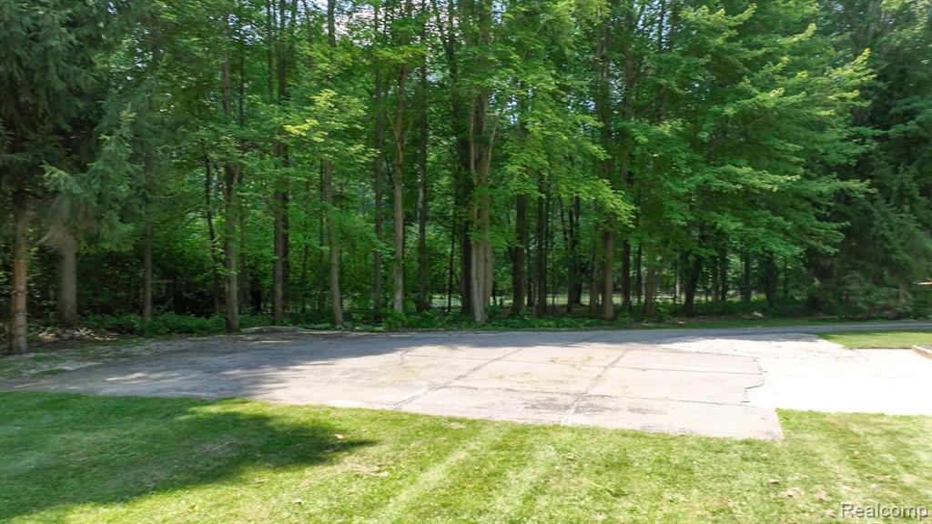 940 W Predmore Road, Oakland, MI — Photo 56