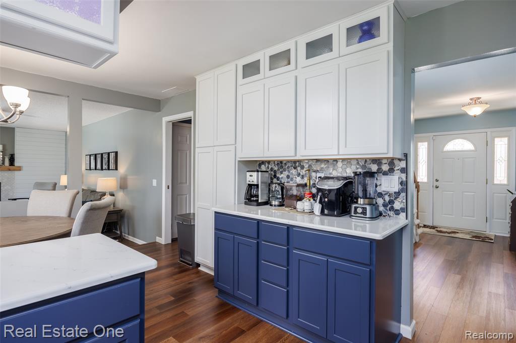 5345 Patterson Drive, Troy, MI 48085 — Photo 9