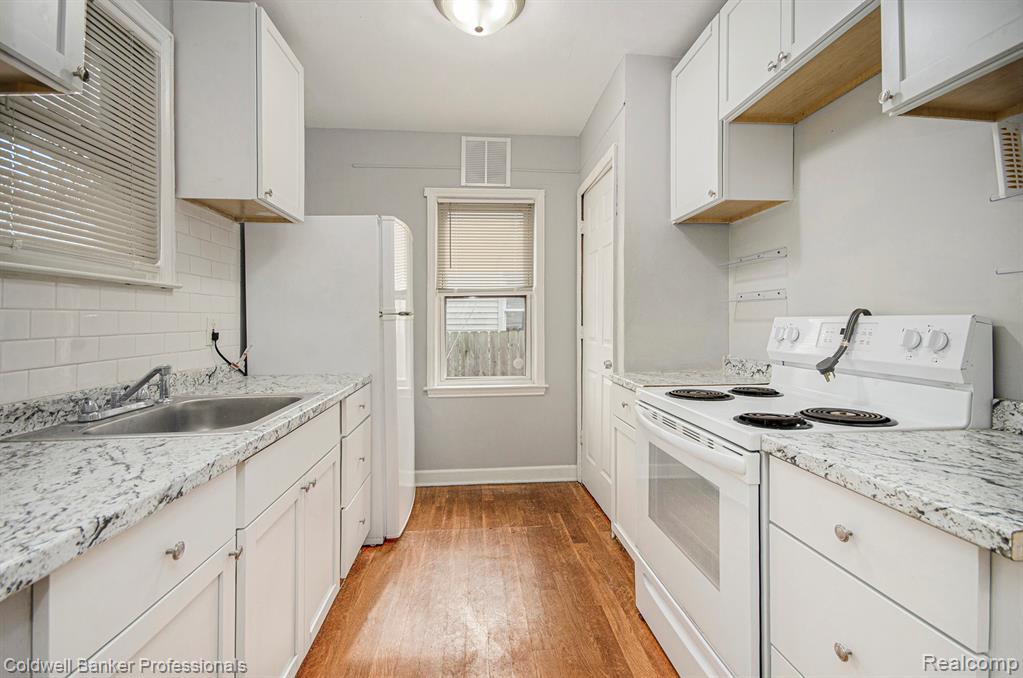 5764 Marseilles Street, Detroit, MI 48224 — Photo 8