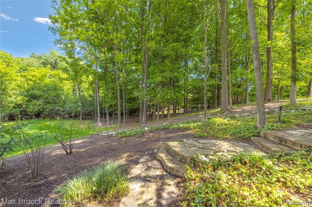 6067 Charles Drive, West Bloomfield, MI — Photo 65