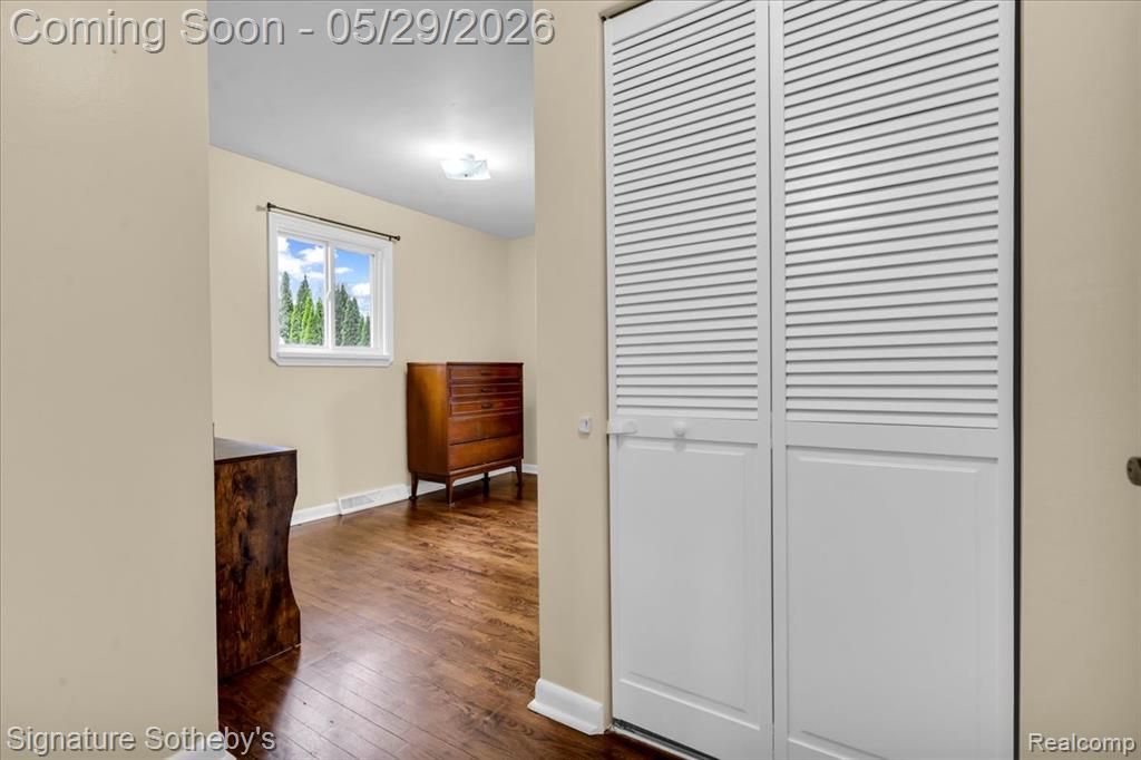 536 Wood Street, Fenton, MI 48430 — Photo 13