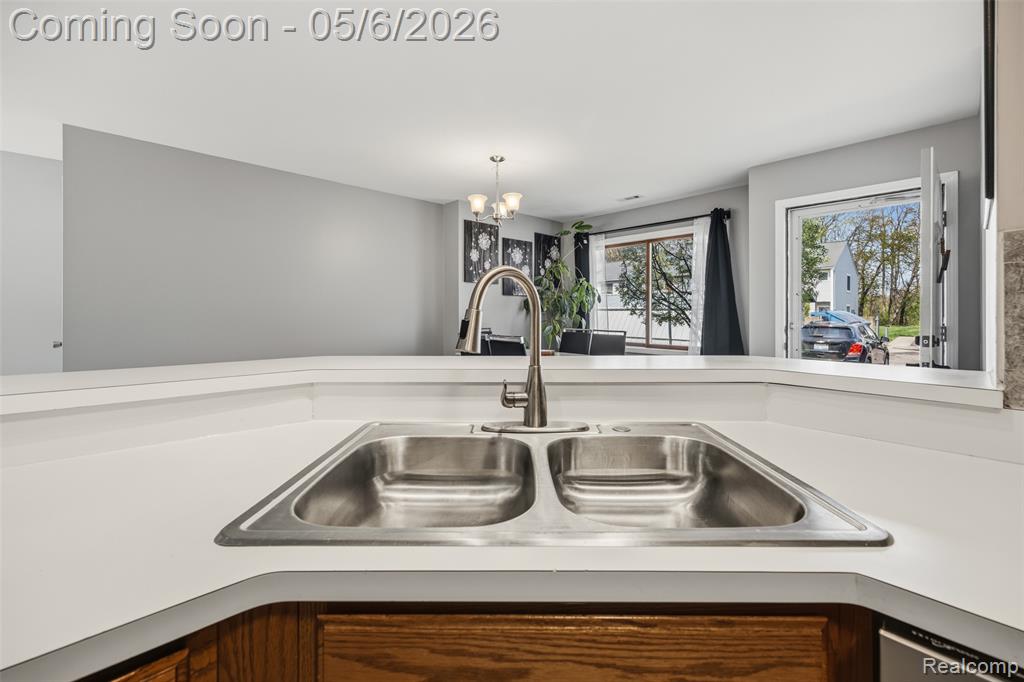 47 Rosebud Lane, Mount Clemens, MI 48043 — Photo 11