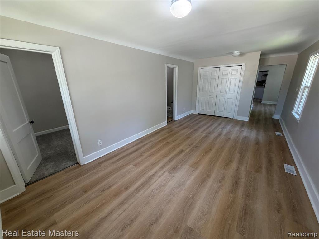 1016 Gillett Street, Port Huron, MI 48060 — Photo 3