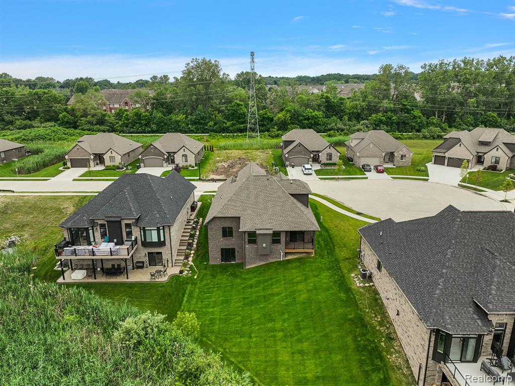 55308 HANFORD Court, Utica, MI 48316 — Photo 48