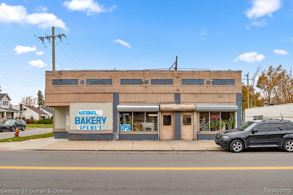 736 E STATE FAIR RD, Highland Park, MI 48203 — front exterior