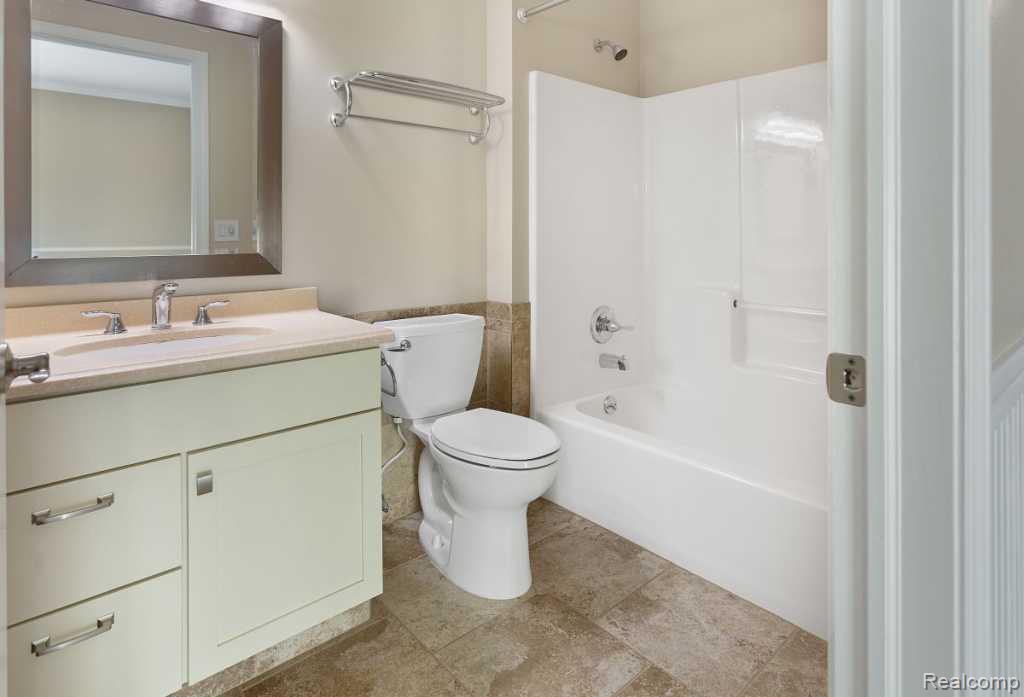 50234 Helfer Boulevard, Wixom, MI 48393 — Photo 19