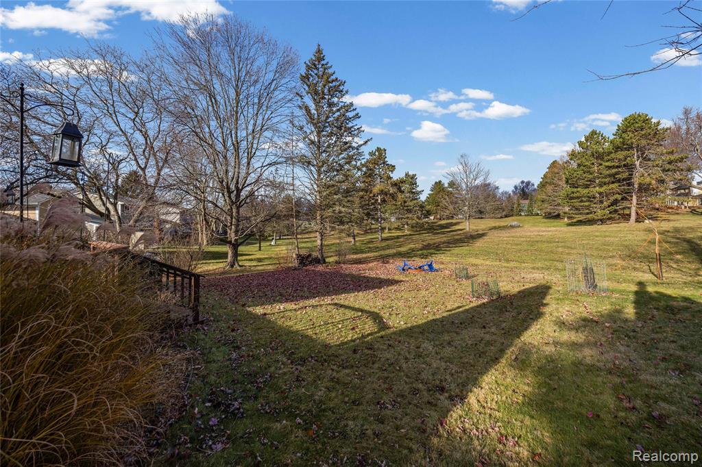 864 Dressler Lane, Rochester Hills, MI 48307 — Photo 38
