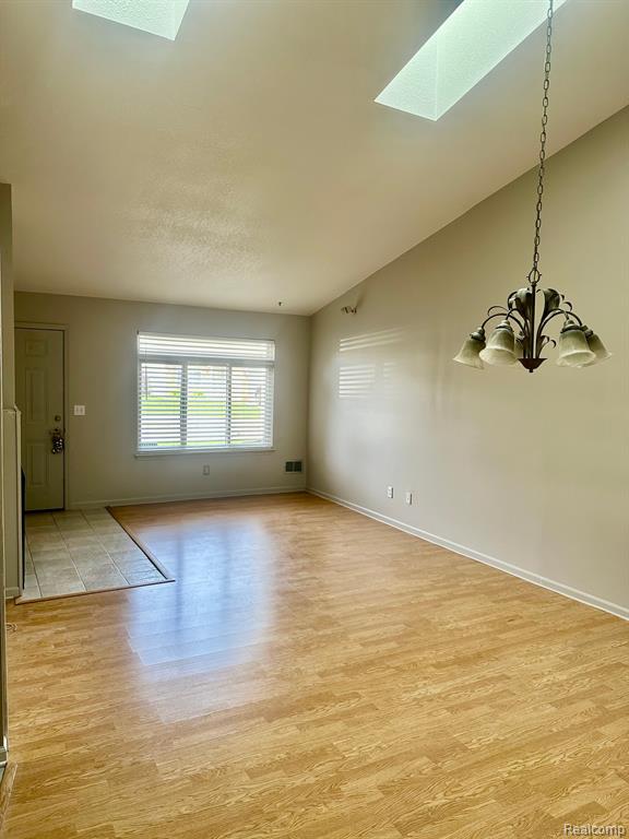 23459 WAGAR CT, 149, Trenton, MI 48183 — Photo 2