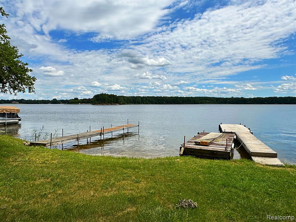 5566 Sandy Lane, Columbiaville, MI 48421 — Photo 13