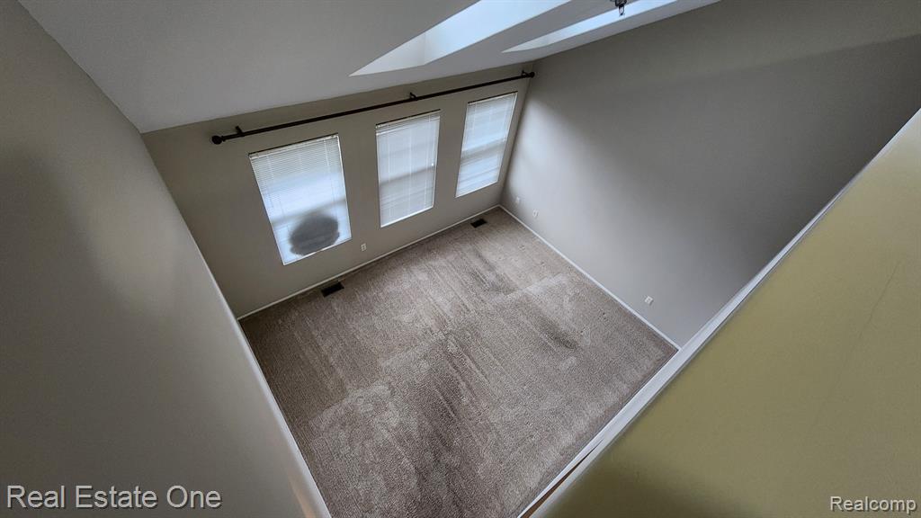 148 Saber Way, 6, Lake Orion, MI 48362 — Photo 4