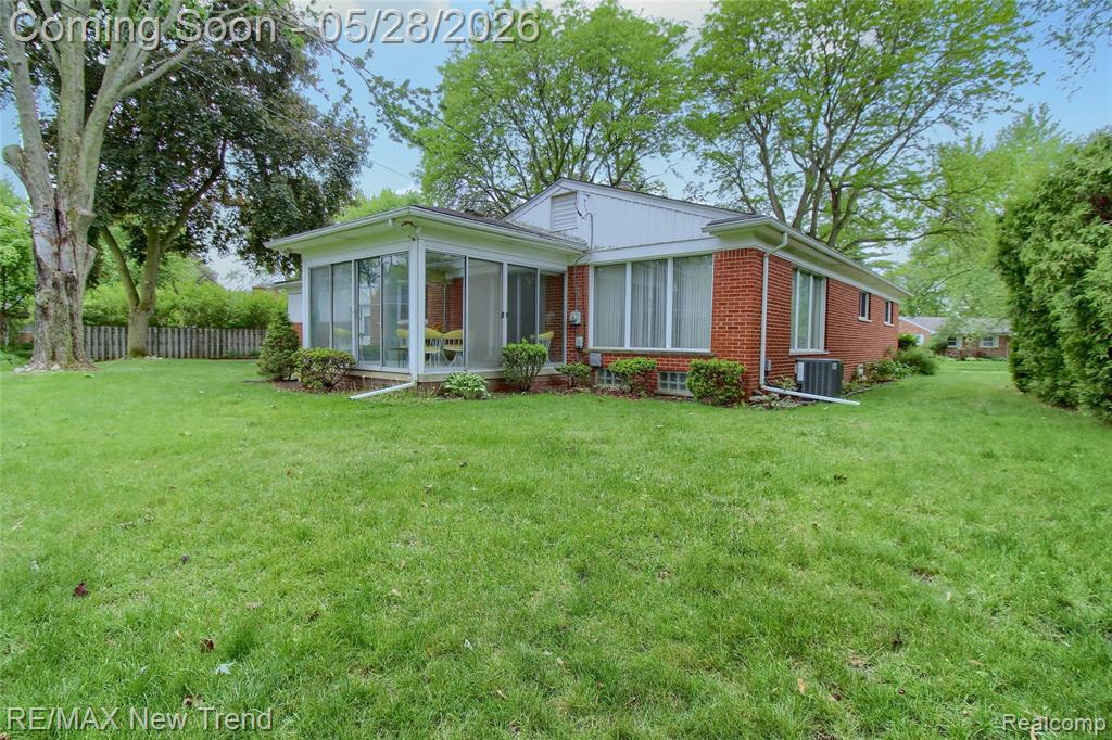 32216 Craftsbury Road, Farmington, MI 48334 — Photo 29