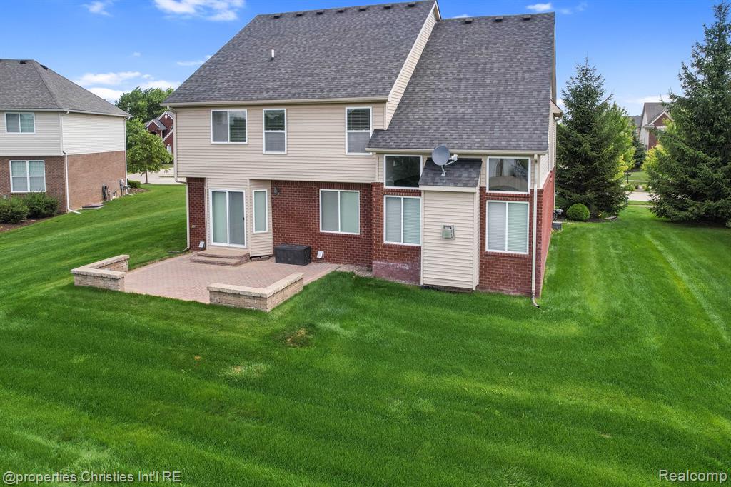 24353 BROMPTON Way, South Lyon, MI 48178 — Photo 11