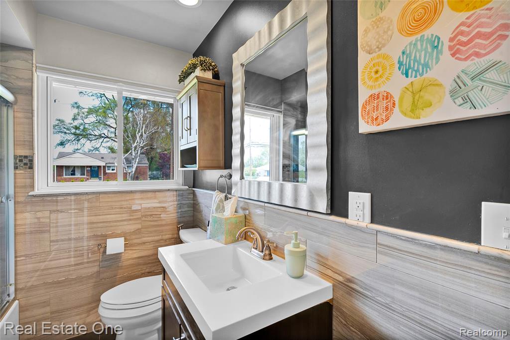 33395 Florence Street, Garden City, MI — Photo 14
