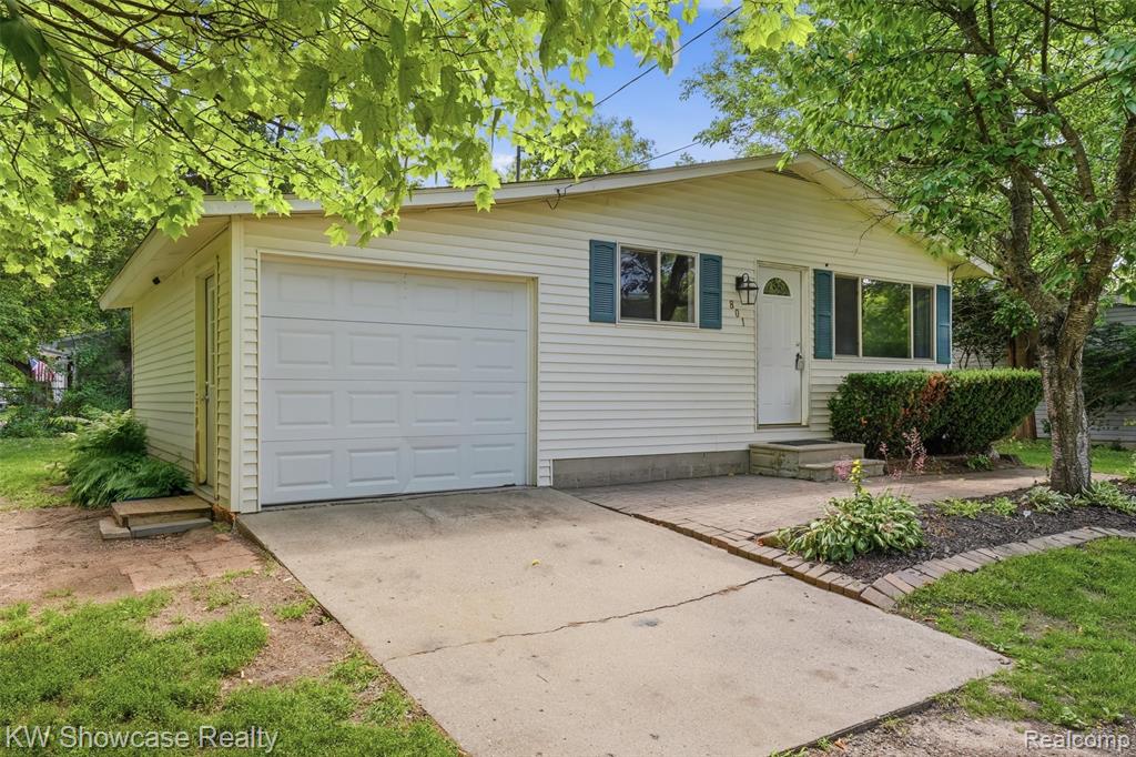 801 Farnsworth Road, White Lake, MI — Photo 5