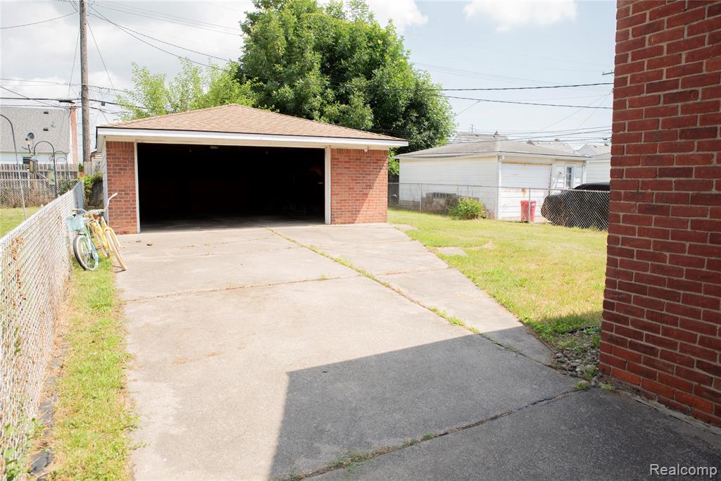 664 Moran Avenue, Lincoln Park, MI 48146 — Photo 17