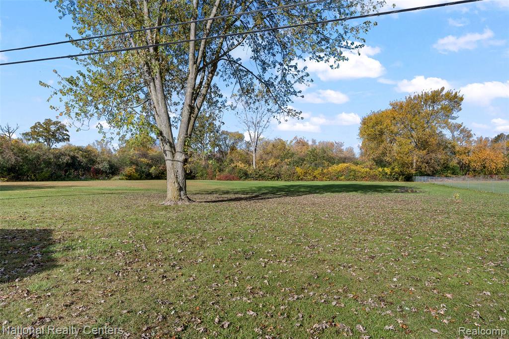 29842 Fort Road, Rockwood, MI — Photo 12