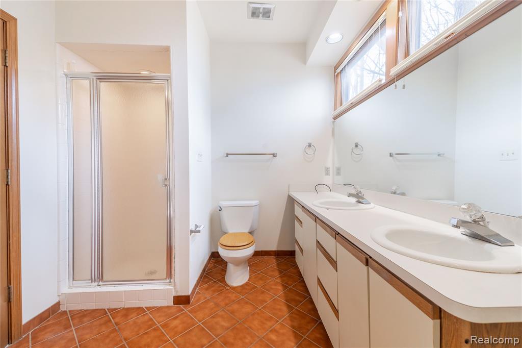 27981 Elba Road, Grosse Ile, MI 48138 — Photo 34