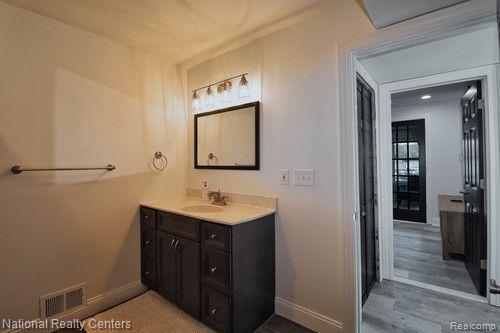 8819 LAGOON Drive, Brighton, MI 48116 — Photo 27