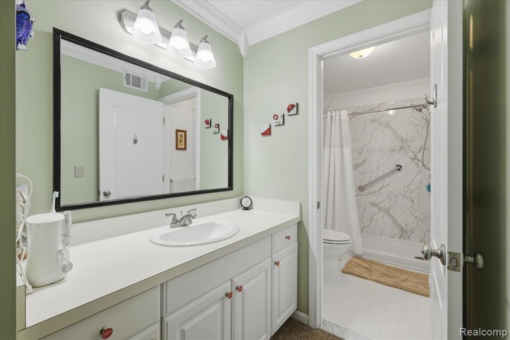 10005 Creekwood Trail, Davisburg, MI 48350 — Photo 45