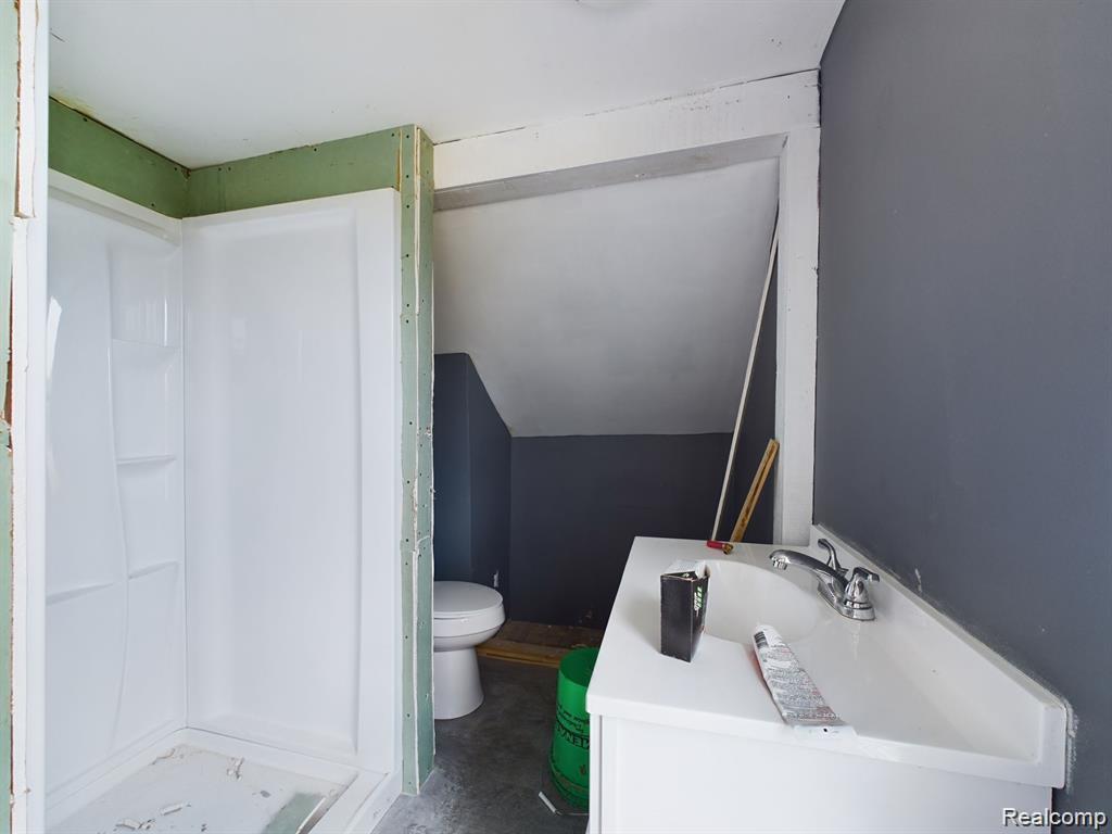 821 M L King Avenue, Flint, MI 48503 — Photo 54