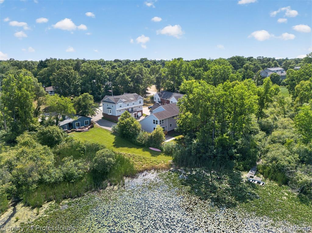 2042 Decker Road, Walled Lake, MI 48390 — Photo 47