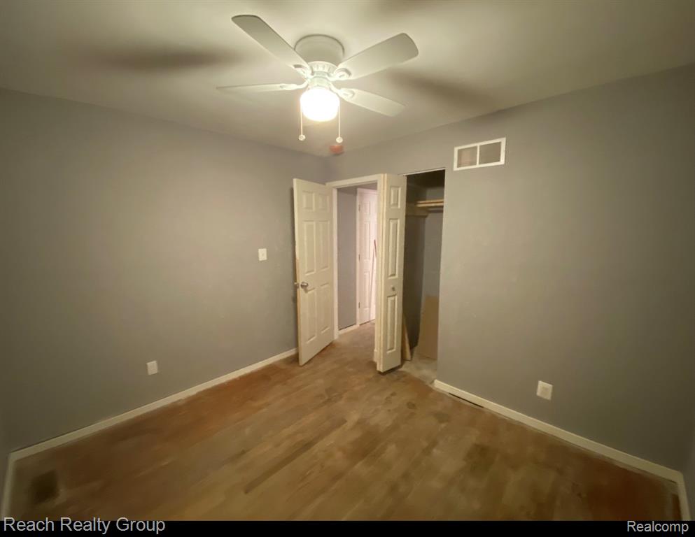 8451 Greenview Avenue, Detroit, MI 48228 — Photo 4