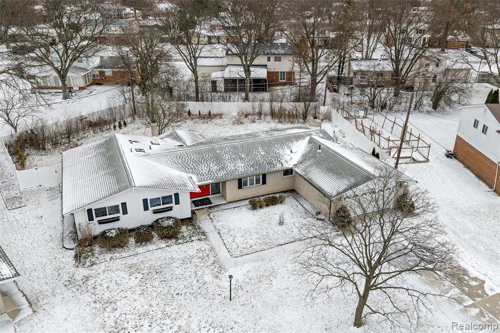 25376 Lyncastle Street, Farmington, MI, 48336