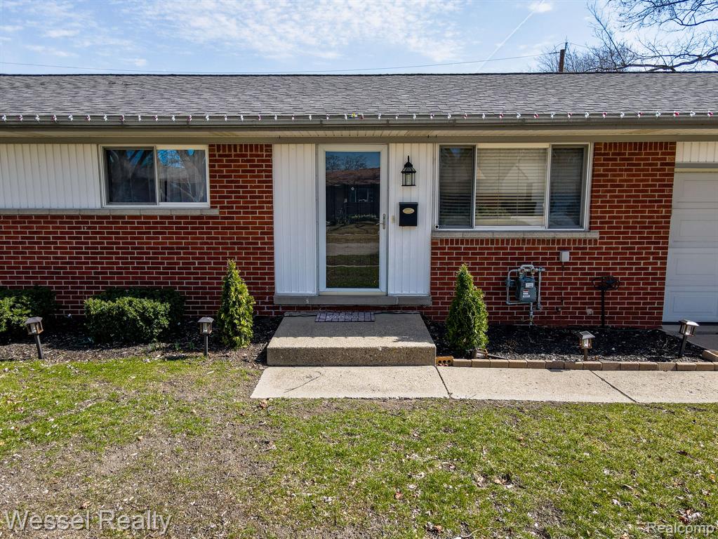 41948 Betley Drive, Sterling Heights, MI 48313 — Photo 6