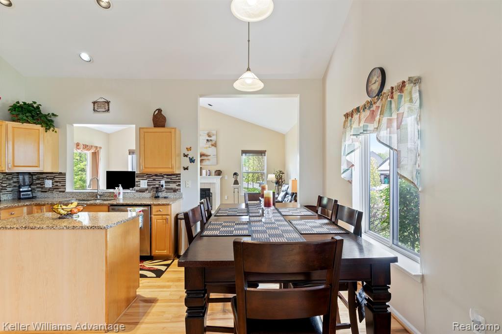 8079 THORNHILL Drive, Ypsilanti, MI 48197 — Photo 14