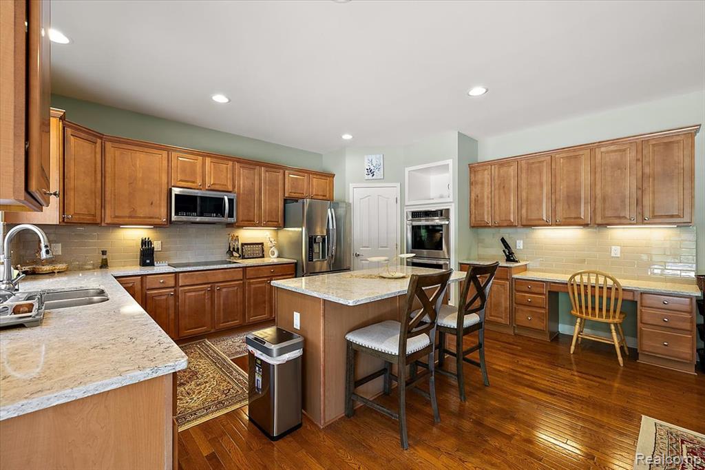 8507 Newbury Court N, Canton, MI 48187 — Photo 22