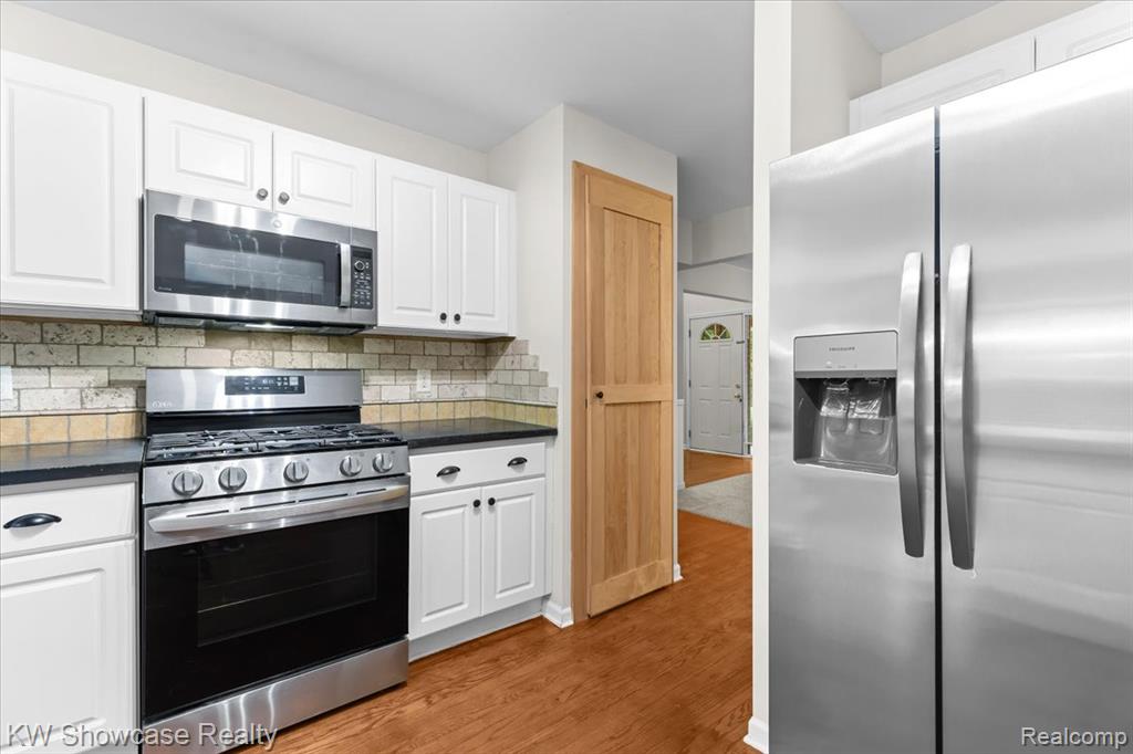 4254 Warrington Drive, Wixom, MI 48393 — Photo 11