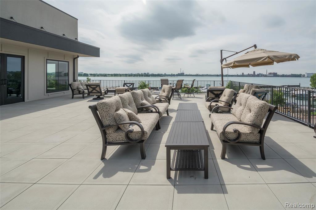 250 E HARBORTOWN DRIVE #1409, Detroit, MI 48207 — Photo 32