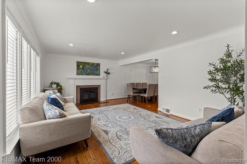 835 S Silvery Lane, Dearborn, MI 48124 — Photo 5