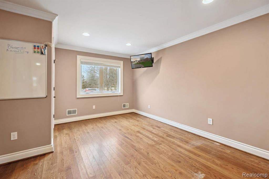 56565 10 MILE Road, South Lyon, MI 48178 — Photo 35