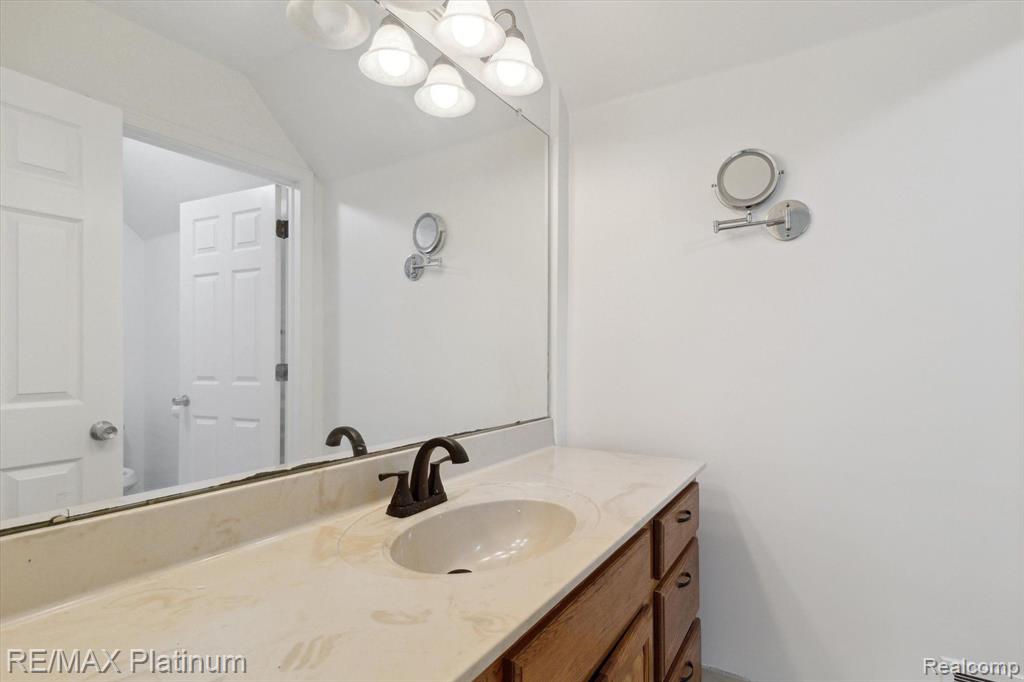 5440 BRADFORD Circle, Brighton, MI 48114 — Photo 22