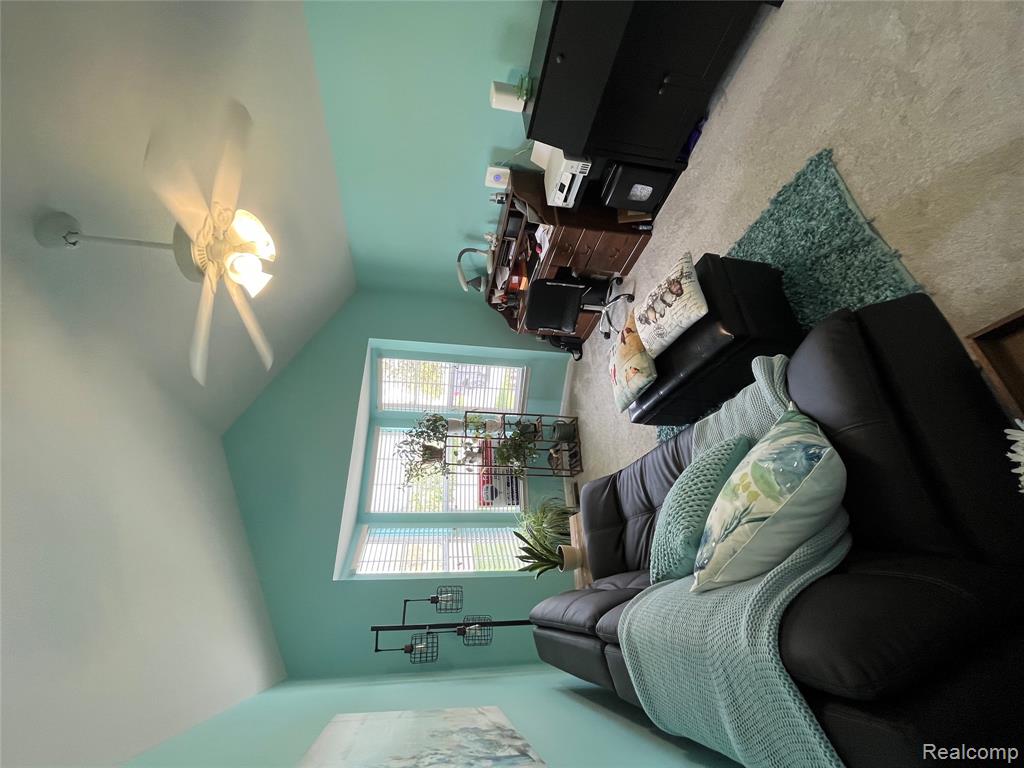 828 Woodhaven Drive, Commerce Twp, MI 48390 — Photo 23