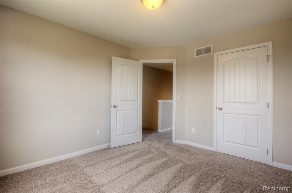 591 ROUND ROCK, Howell, MI 48843 — Photo 18