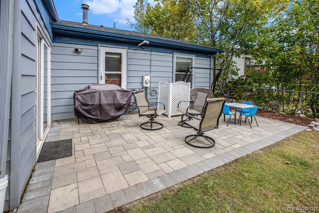 44601 ALBERT Drive, Plymouth, MI 48170 — Photo 20